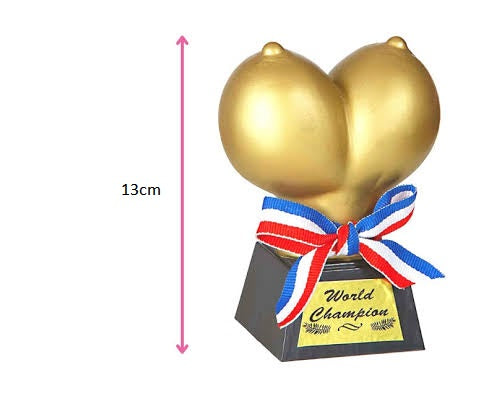 Trofeo Tette d'Oro Gadget per Addio Celibato Sposo Scherzo Matrimonio
